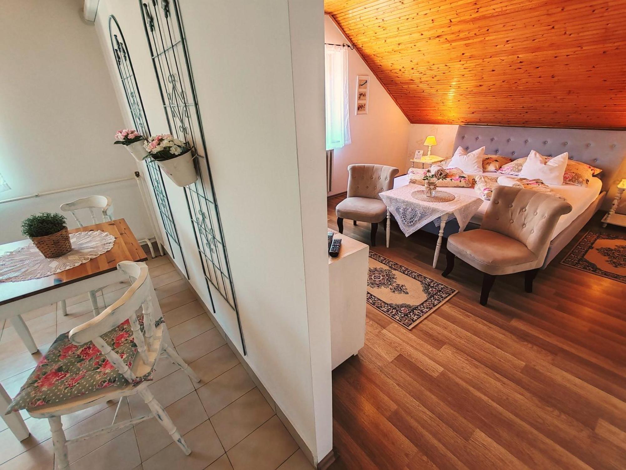 Elisoria Apartments Cserszegtomaj Eksteriør billede